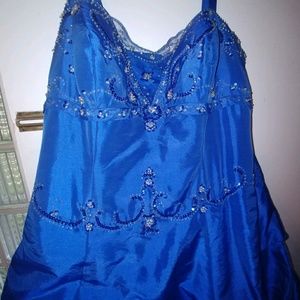 Perfect dress for prom/sweet 16/Quincenera